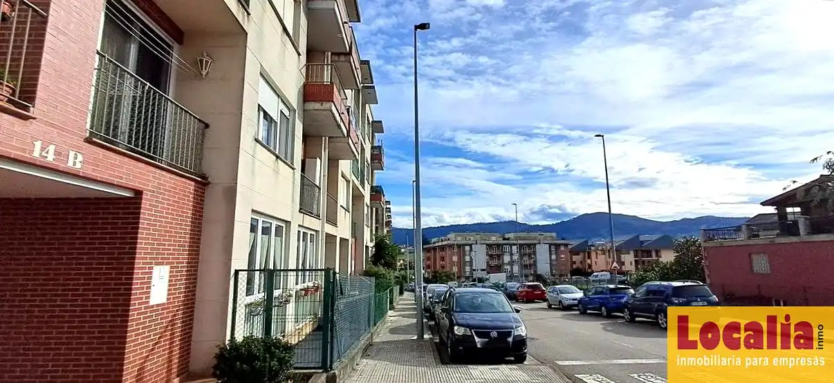Außenansicht von Erdgeschoss zum Verkauf in El Astillero   mit Abstellraum