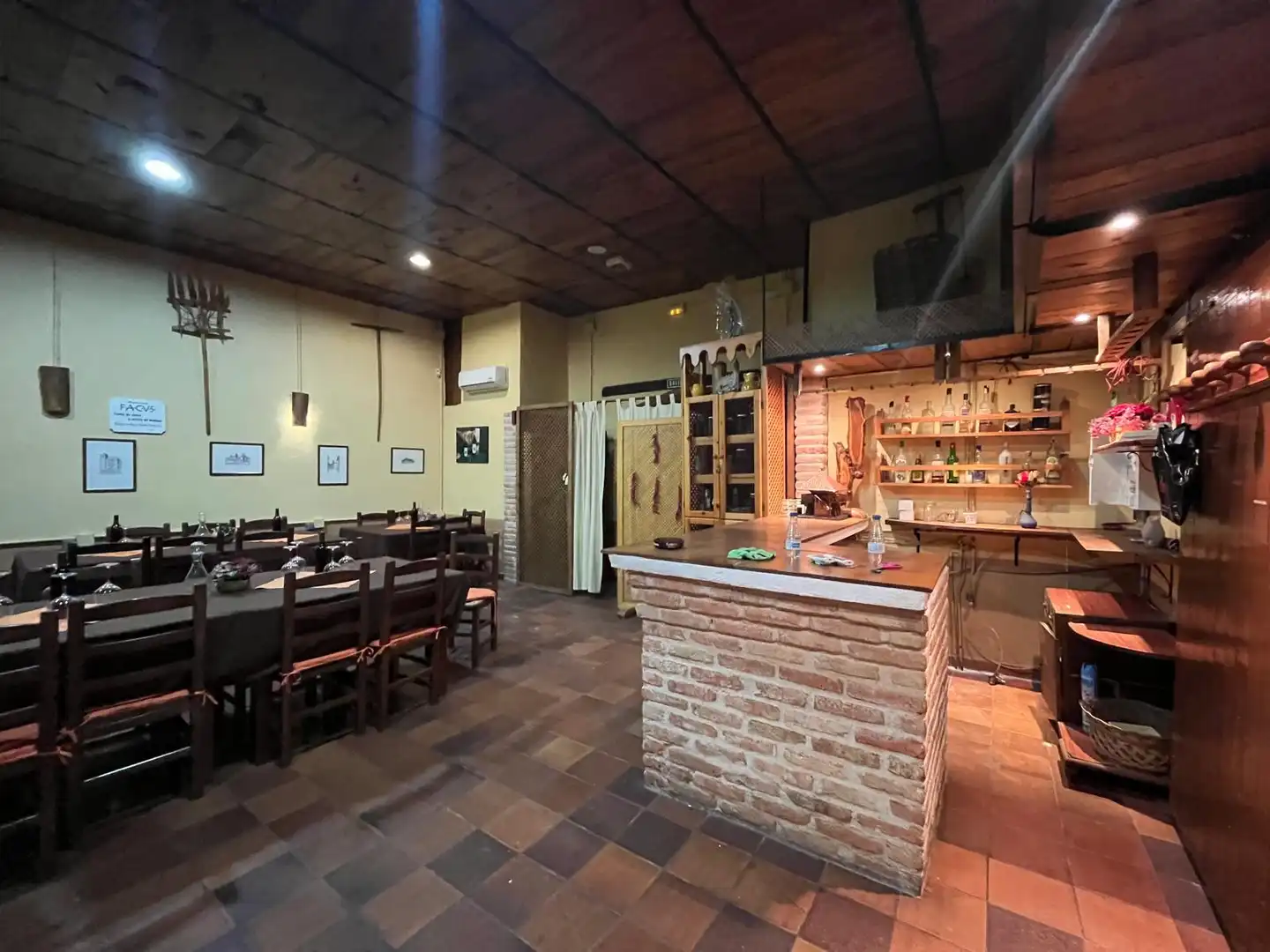 Local en venta en Santibáñez de Valcorba con Amueblado