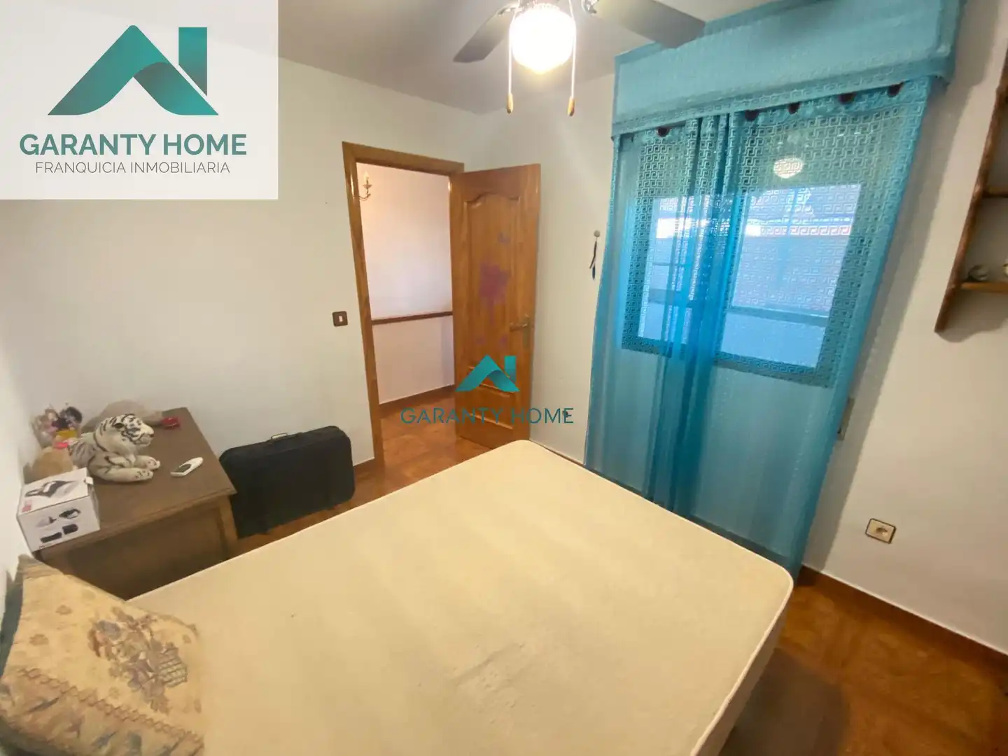 Habitación de Casa adosada en venta en Villardompardo con Aire acondicionado, Jardín privado y Terraza