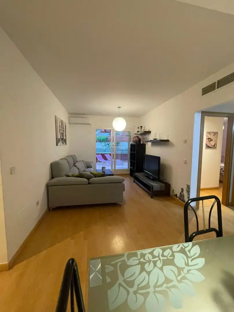 Sala d'estar de Pis en venda en Benalmádena amb Terrassa i Piscina comunitària