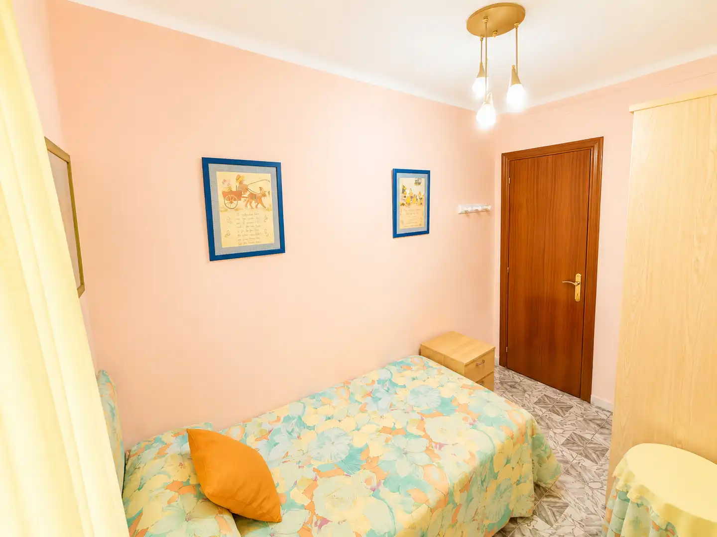Habitación de Piso en venta en Santa Coloma de Gramenet con Aire acondicionado, Calefacción y Balcón