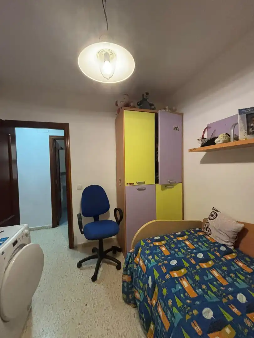 Bedroom of Apartments for sale in San Bernabé