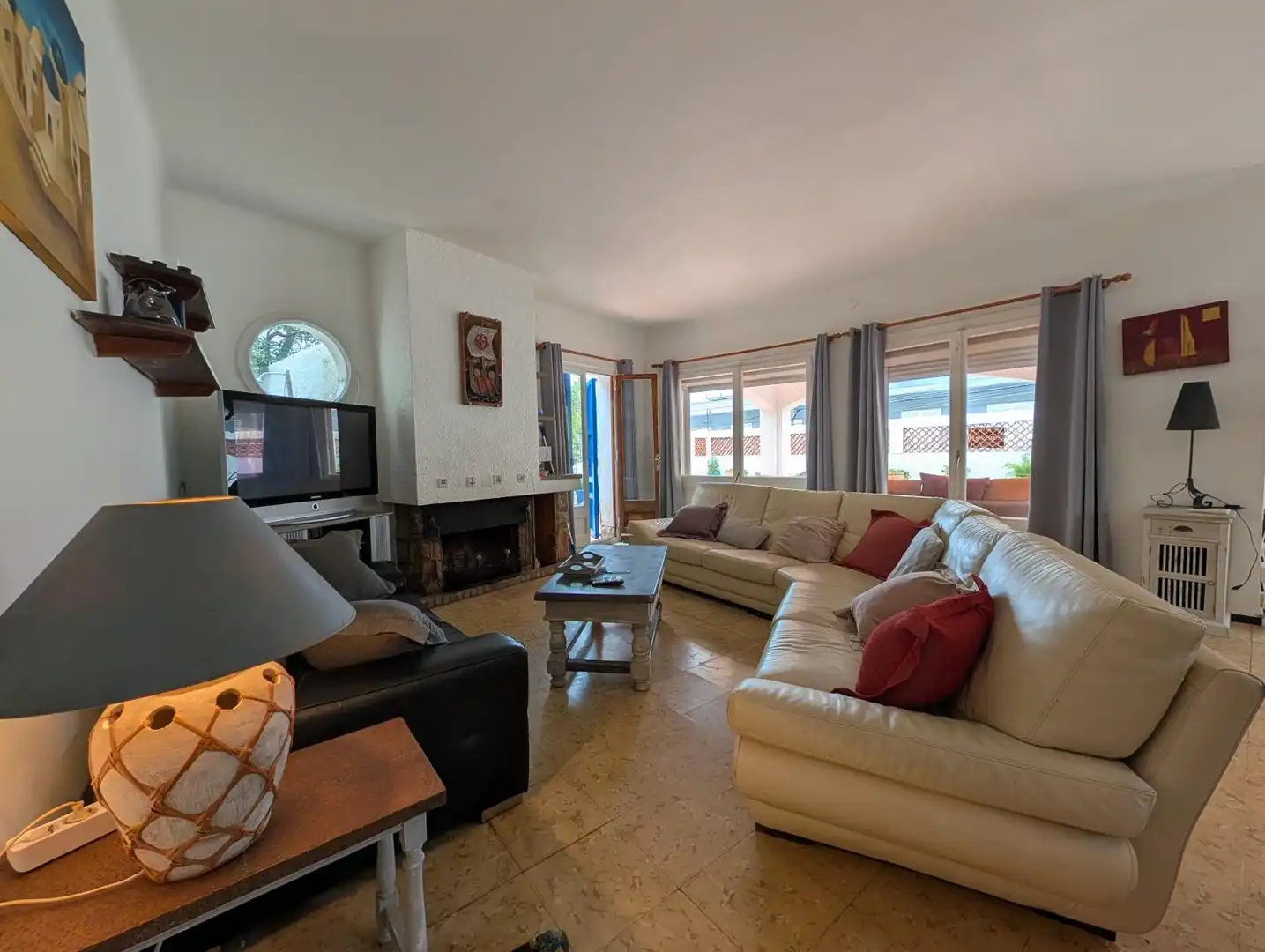Wohnzimmer von Haus oder Chalet zum Verkauf in Roses mit Privatgarten, Terrasse und Möbliert