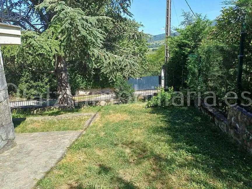 Houses for sale in Valle de Mena  with Heating, Terrace and Storage room