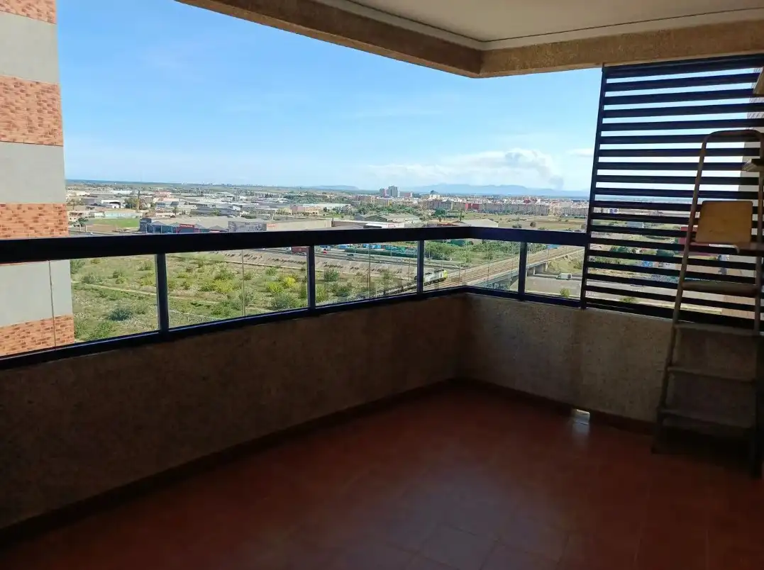 Balcony of Flat for rent in Valencia  with Air Conditioner, Oven and Microwave