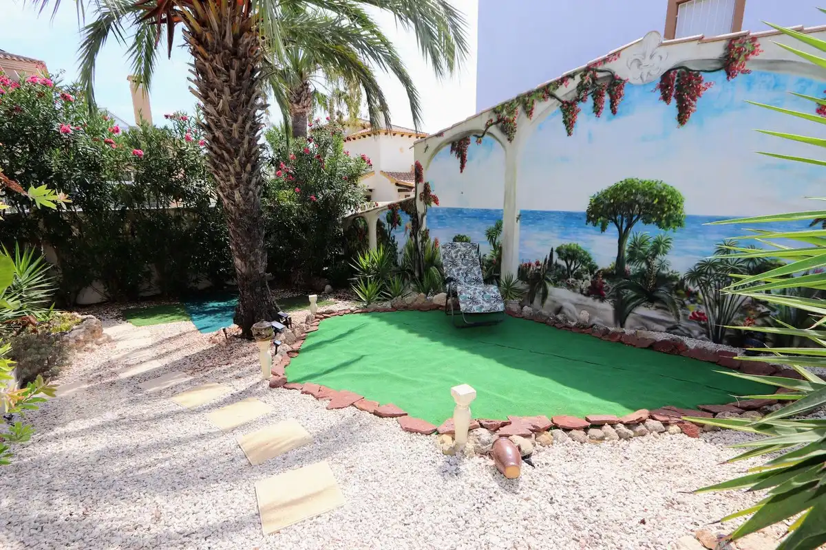 Jardín de Casa o chalet en venta en Alicante / Alacant con Aire acondicionado, Jardín privado y Terraza