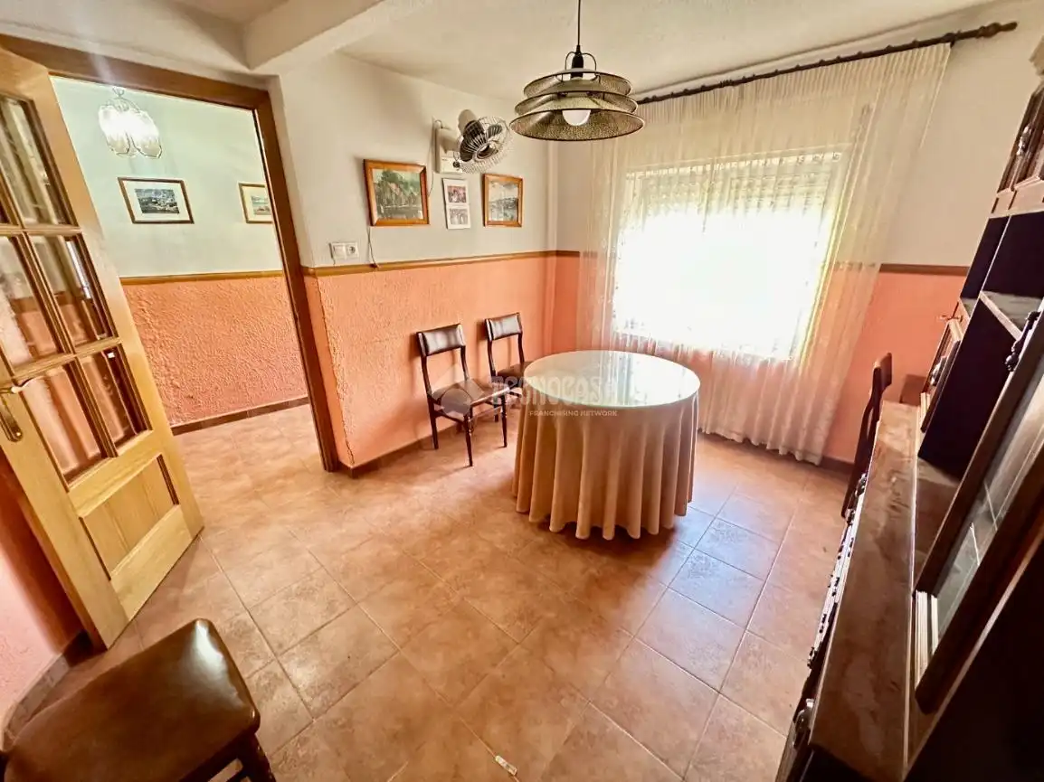 Dining room of Detached homes for sale in Marchamalo  with Heating