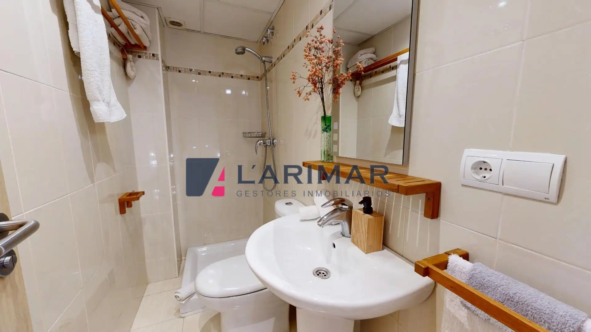 Bathroom of Detached homes for sale in Alicante / Alacant  with Air Conditioner, Private garden and Terrace