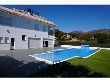 Villa mit Balkon zum Verkauf in Calle Urbanizacion La Charca S/N