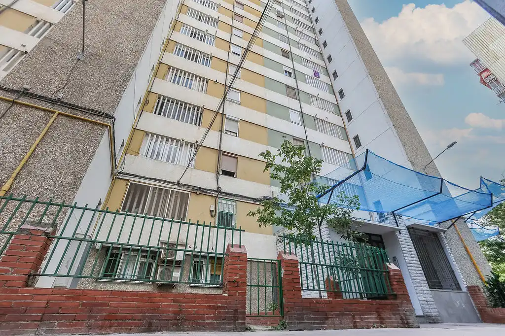 Vista exterior de Pis en venda en L'Hospitalet de Llobregat
