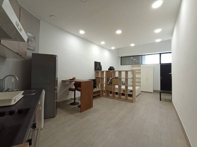 Estudio en Venta en Carrer d'Antoni de Capmany en Sants-Badal
