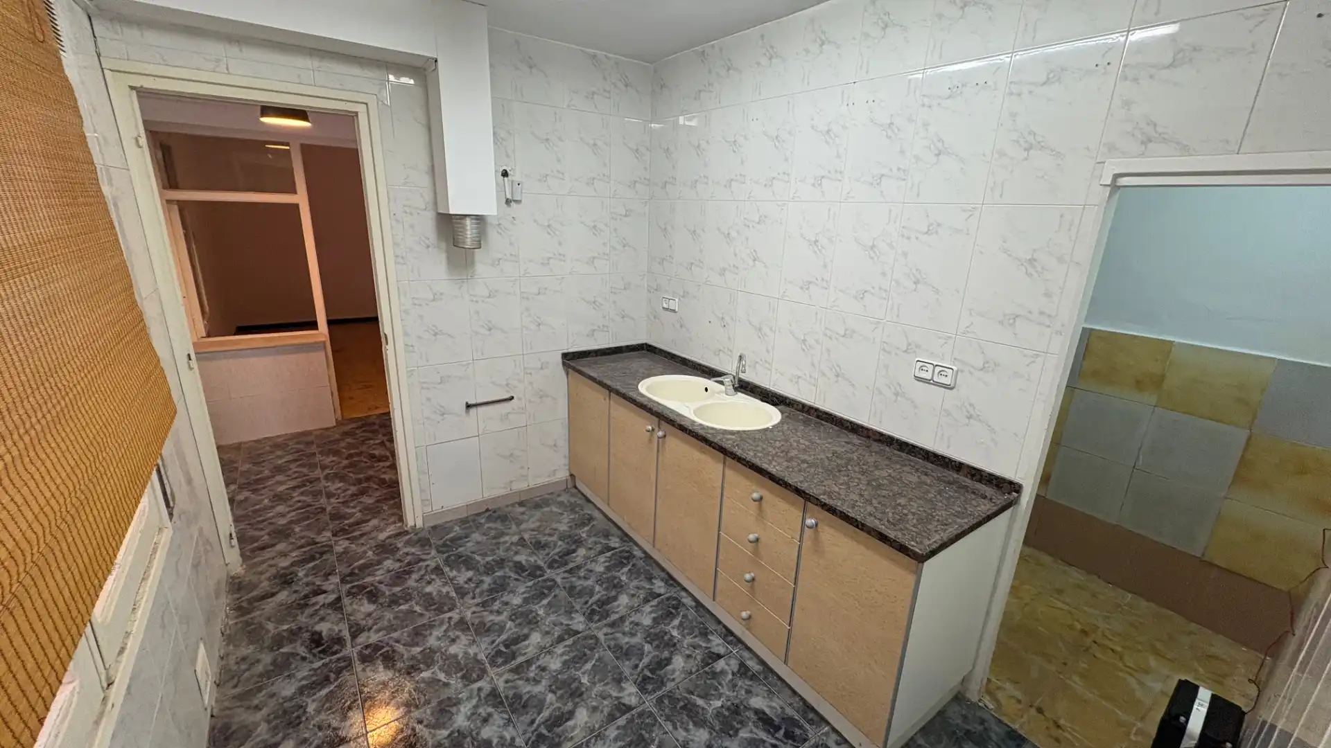 Cuina de Local en venda en Sabadell amb Alarma