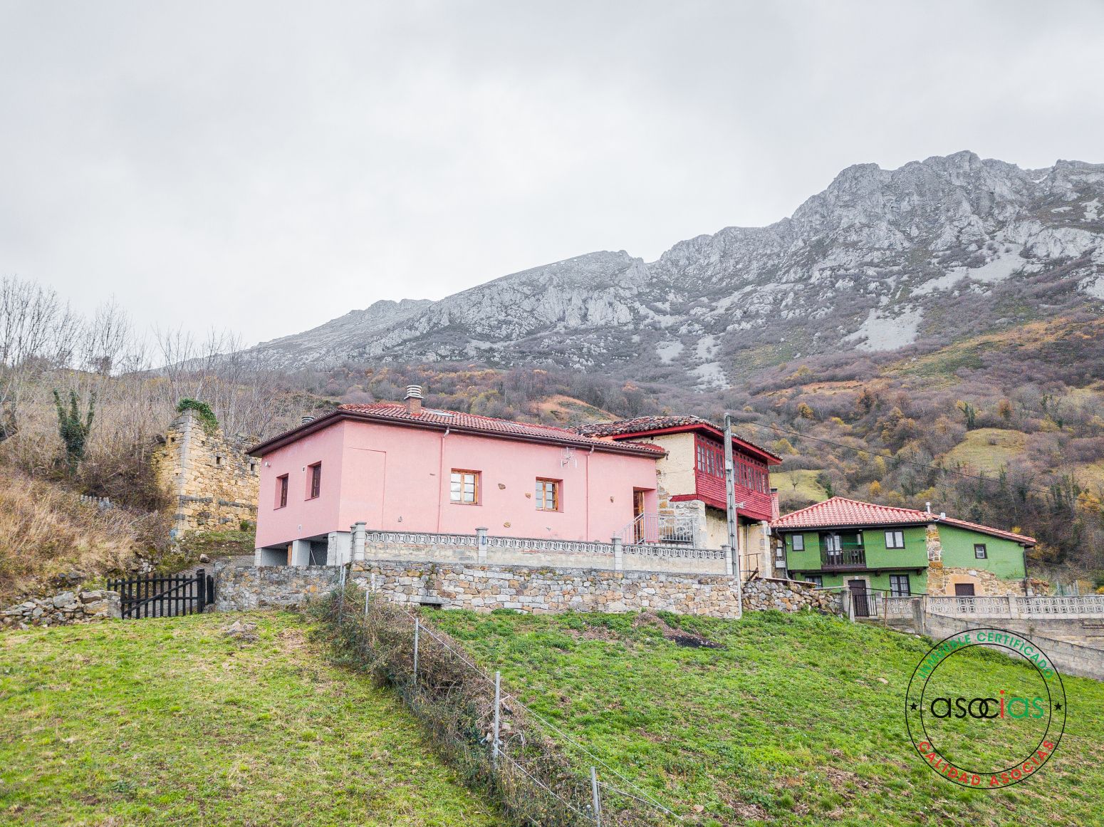 Exterior view of House or chalet for sale in Quirós  with Heating, Private garden and Terrace