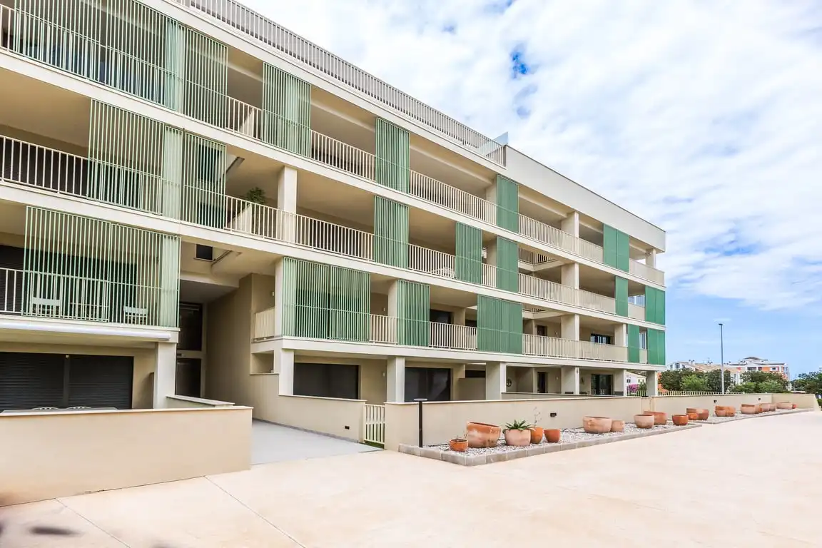 Vista exterior de Apartamento de alquiler en Dénia con Aire acondicionado, Jardín privado y Terraza