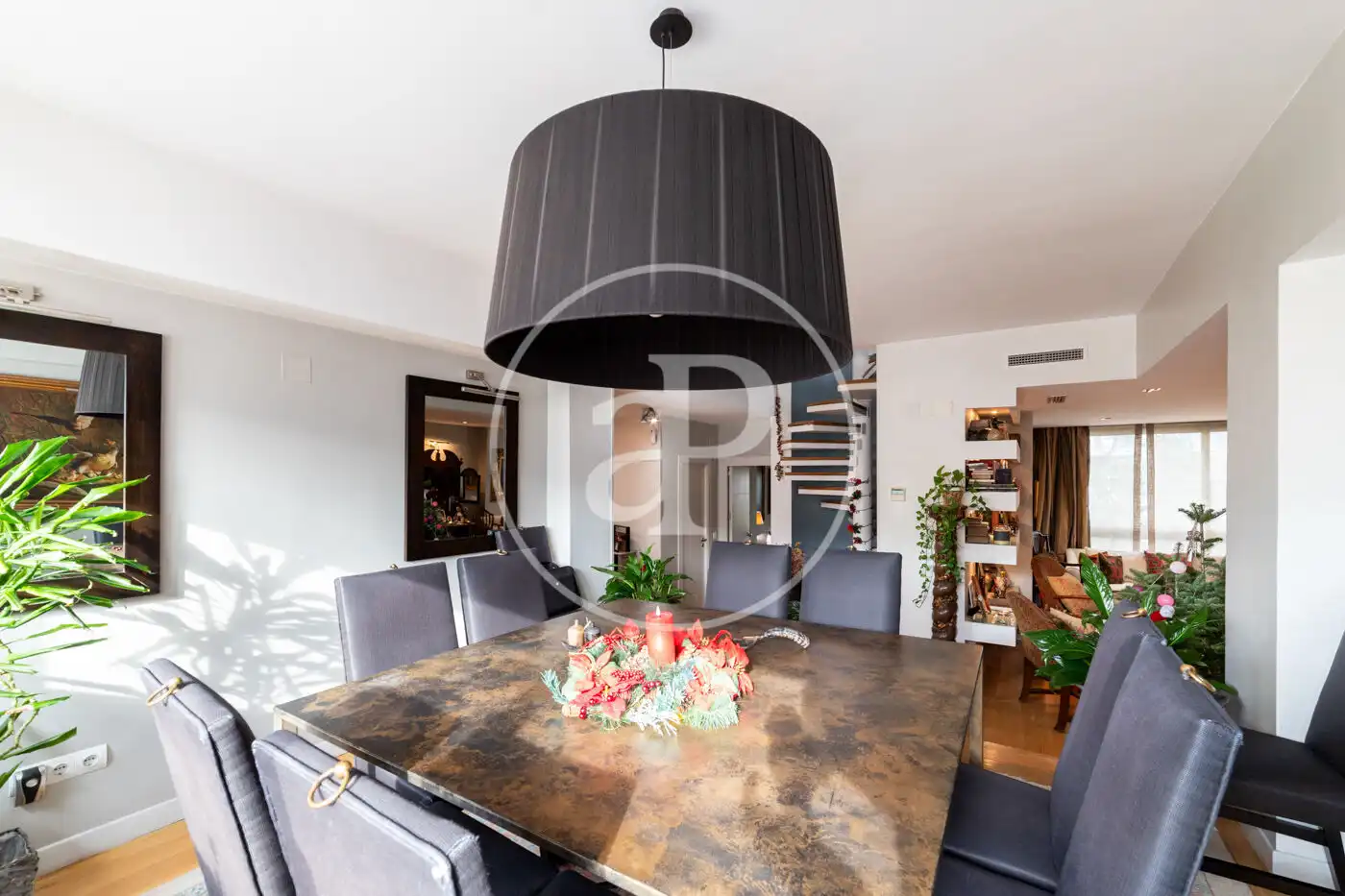 Comedor de Dúplex en venta en Madrid con Aire acondicionado, Calefacción y Jardín privado