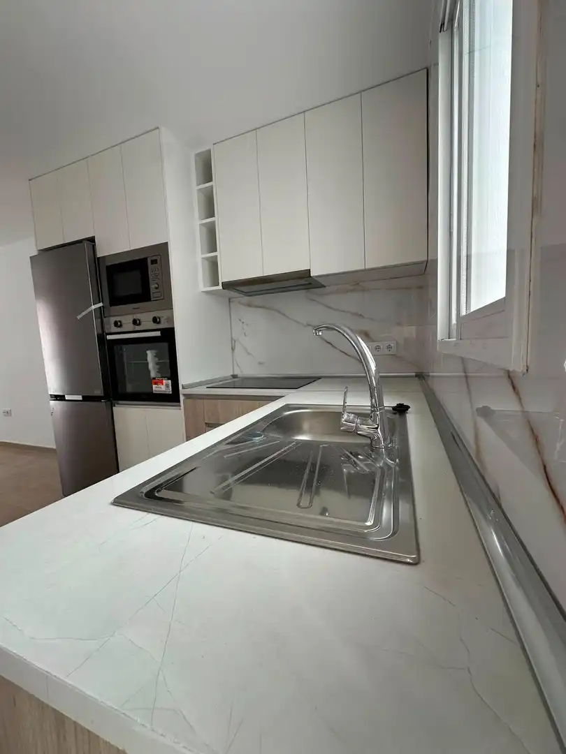 Cocina de Casa adosada en venta en Torrevieja con Jardín privado, Terraza y Horno