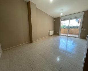 Sala d'estar de Pis en venda en Calaf amb Calefacció, Terrassa i Alarma