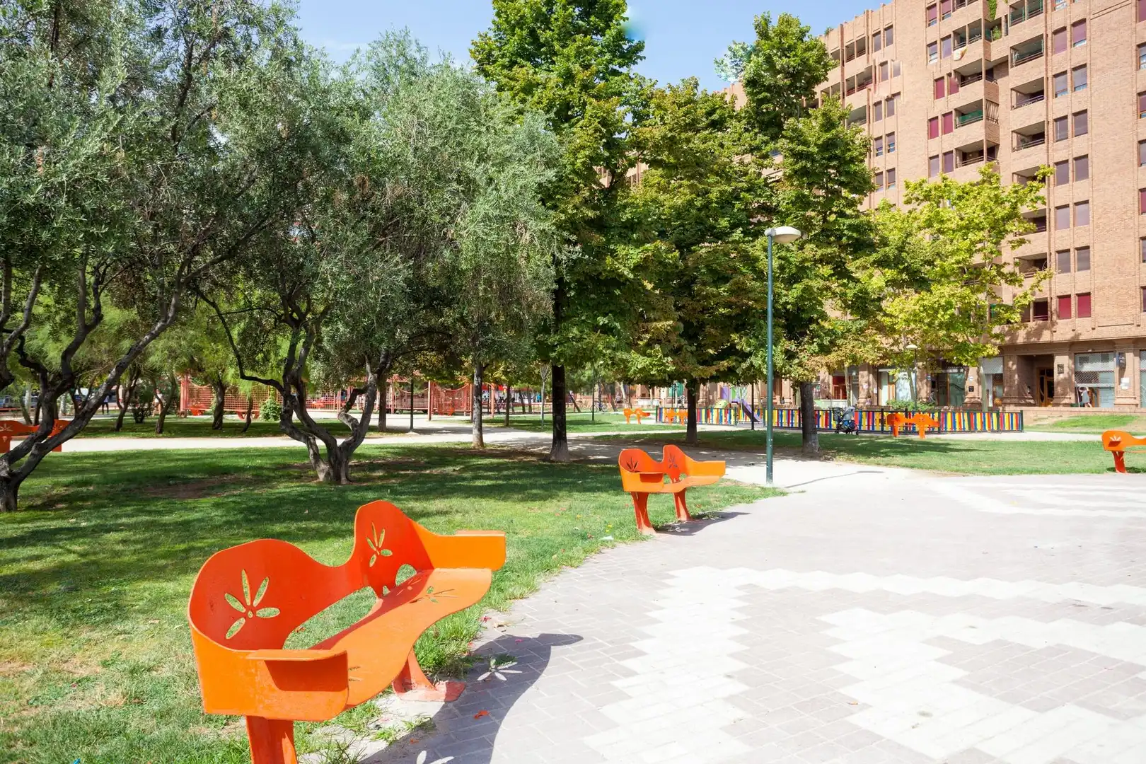 Vista exterior de Piso en venta en Zaragoza con Calefacción, Terraza y Balcón
