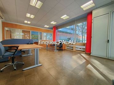 Local comercial en alquiler en Centre