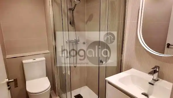 Badezimmer von Wohnung zur Miete in Triana