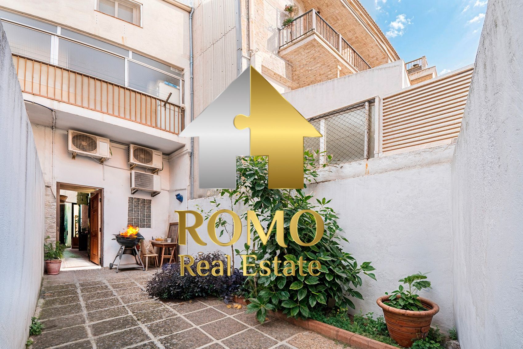 Exterior view of Single-family semi-detached for sale in Rubí  with Heating, Terrace and Storage room