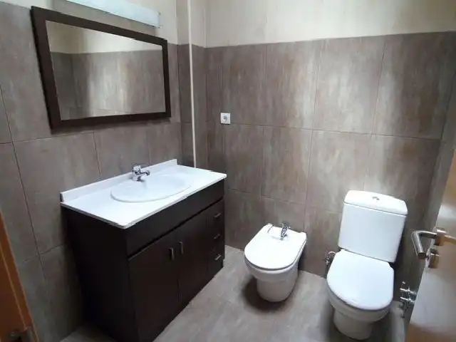 Baño de Dúplex en venta en Breda con Terraza y Trastero
