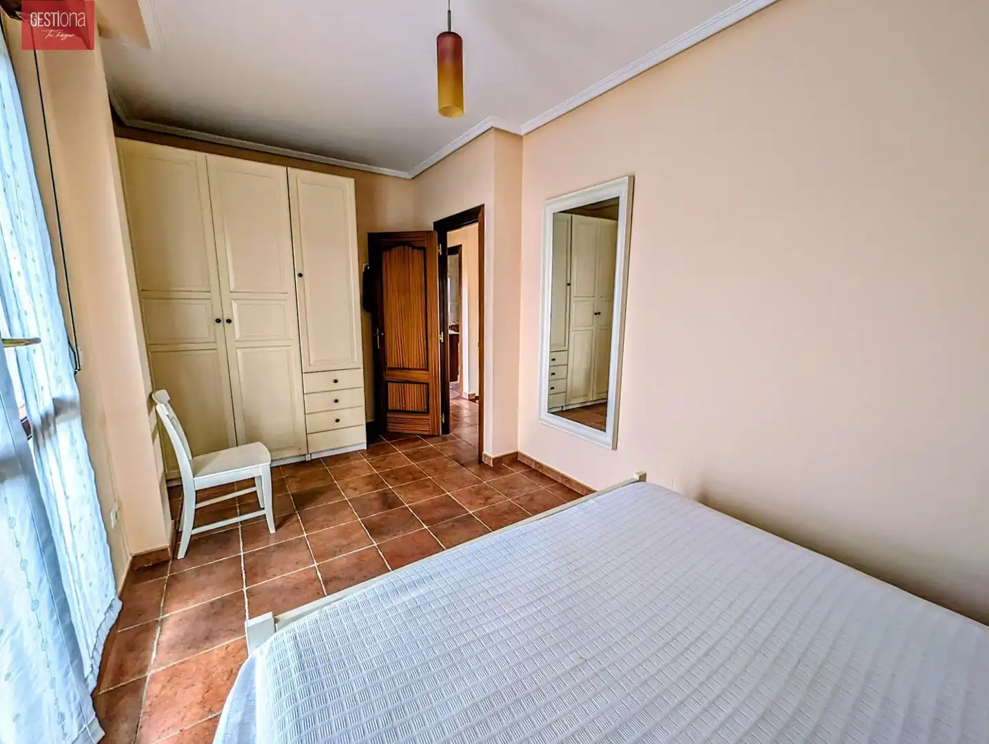 Dormitori de Casa adosada en venda en Arnuero amb Calefacció, Jardí privat i Terrassa