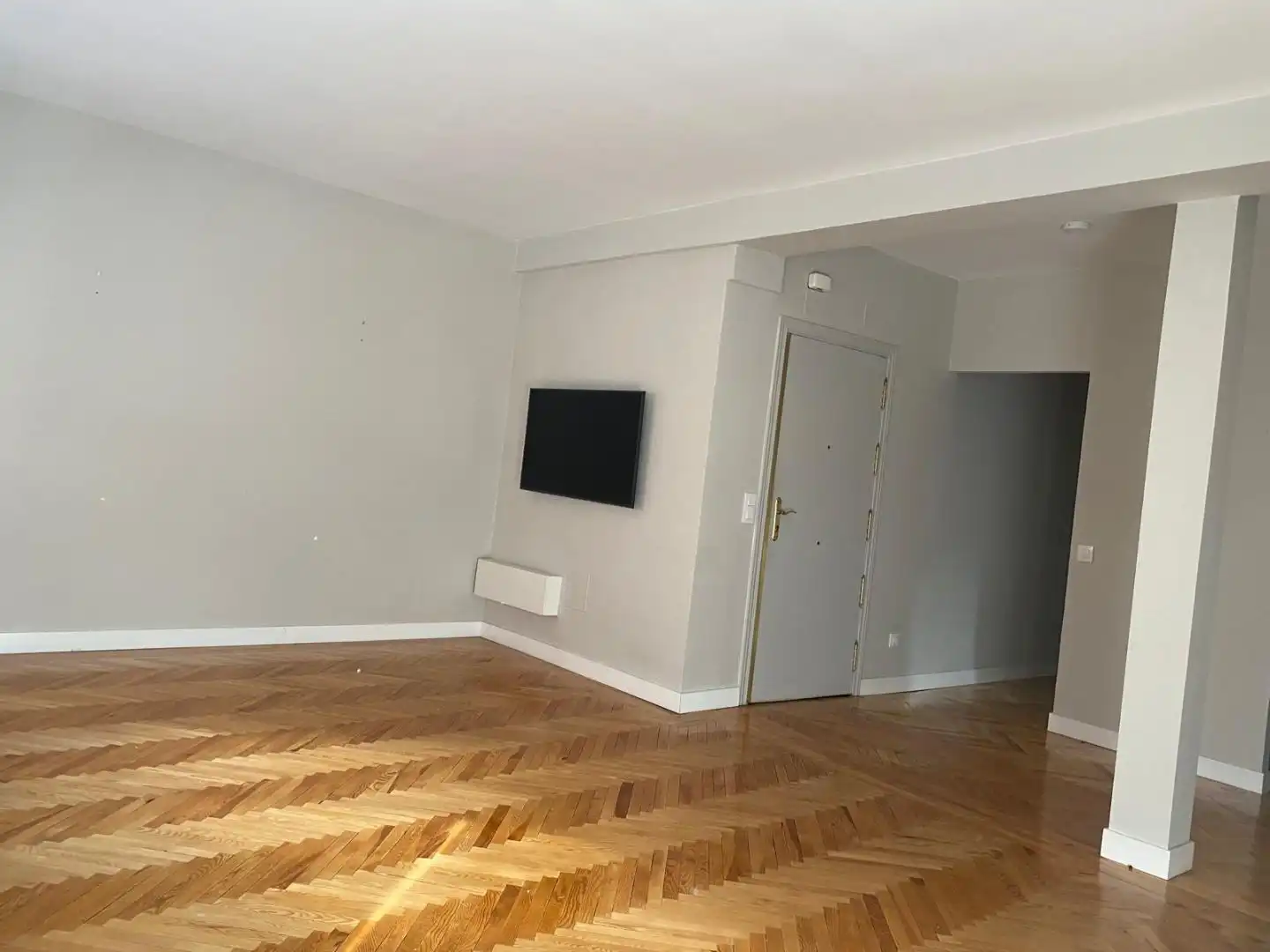 Sala d'estar de Pis de lloguer en  Madrid Capital amb Aire condicionat