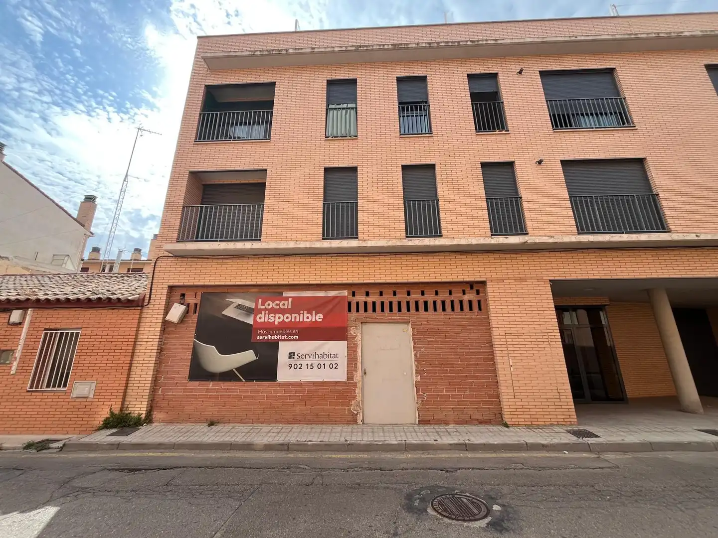 Local comercial en venta en Calle Límite 17