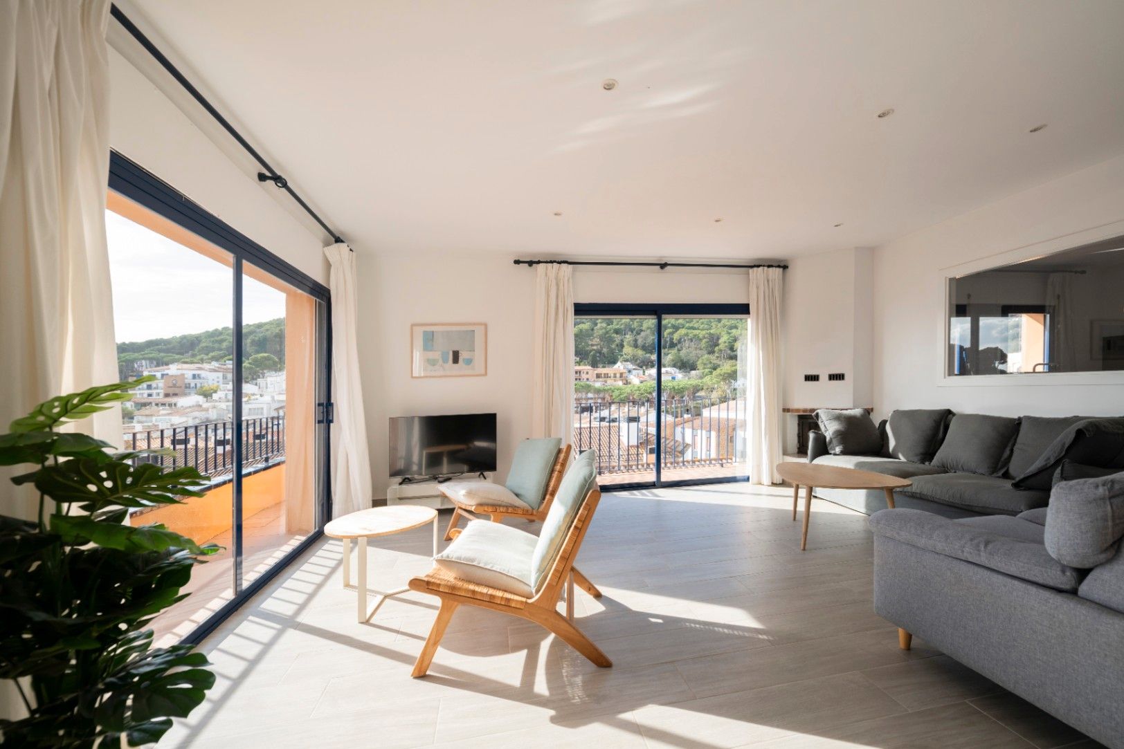 Sala d'estar de Pis de lloguer en Palafrugell amb Aire condicionat, Calefacció i Terrassa