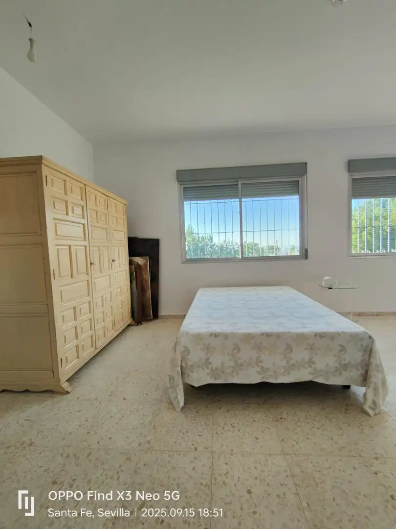 Dormitori de Casa o xalet en venda en El Viso del Alcor amb Aire condicionat, Jardí privat i Piscina