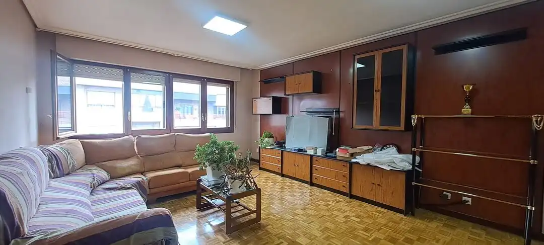 Sala de estar de Piso en venta en Vitoria - Gasteiz con Calefacción, Terraza y Trastero