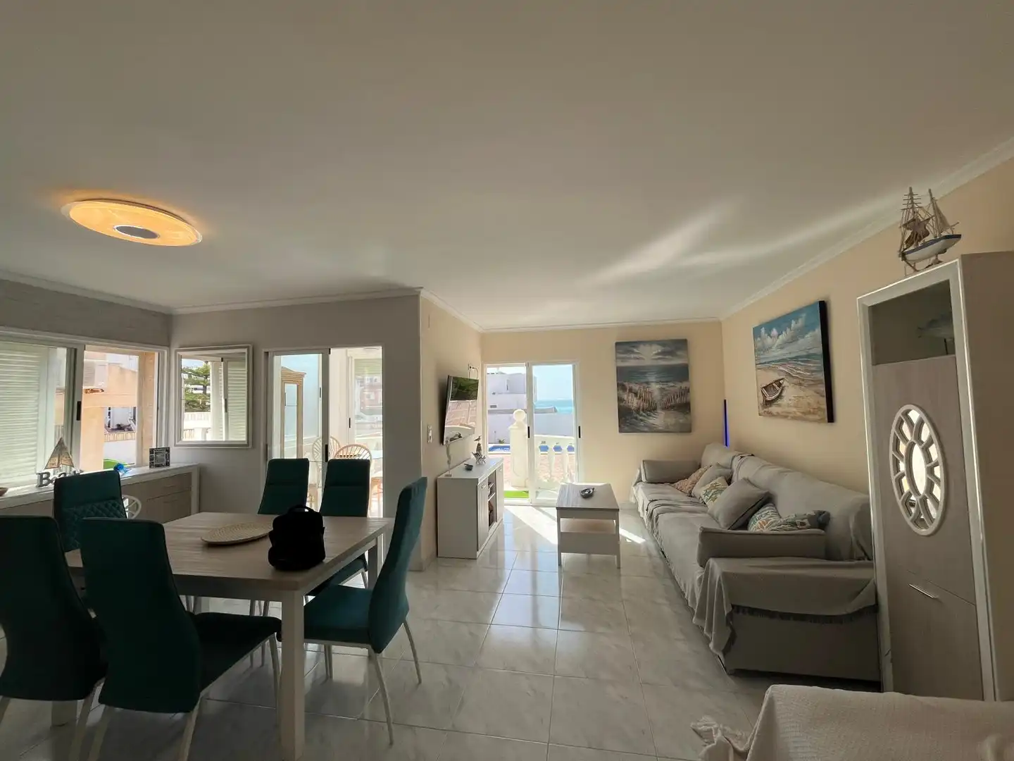 Sala d'estar de Casa adosada en venda en Vinaròs amb Aire condicionat, Calefacció i Jardí privat