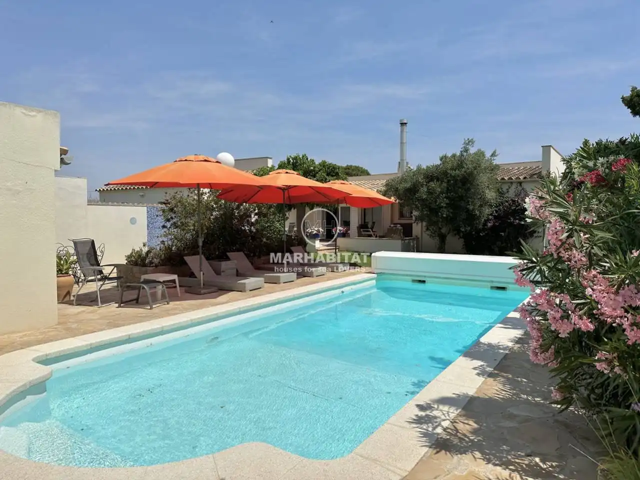 Piscina de Casa o xalet en venda en L'Escala amb Aire condicionat, Jardí privat i Terrassa