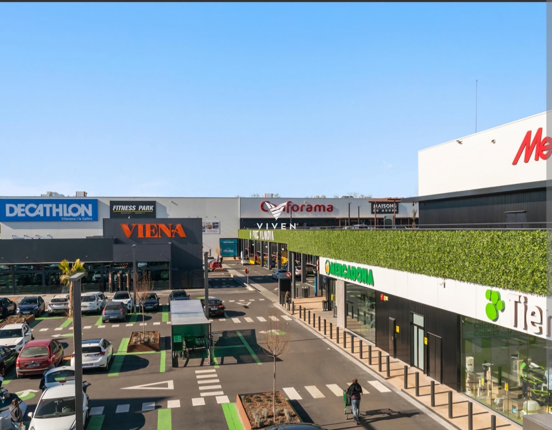 Exterior view of House or chalet for sale in Vilanova i la Geltrú  with Heating