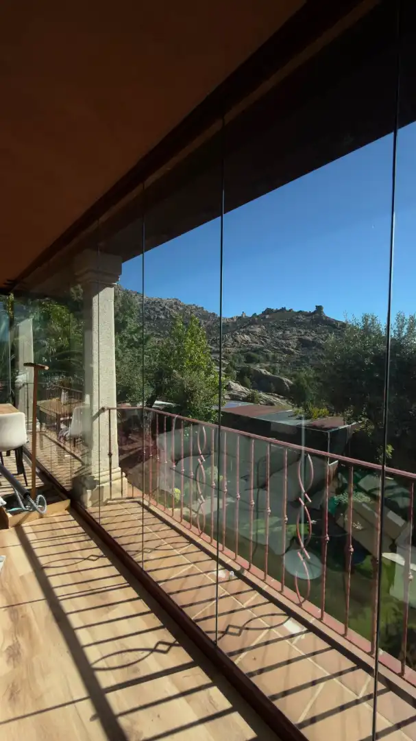 Terrassa de Casa o xalet en venda en Manzanares El Real amb Aire condicionat, Calefacció i Jardí privat