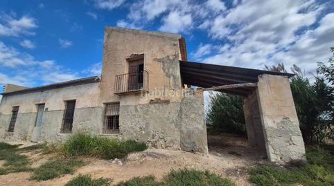 Chalet con amplio terreno en Finca Partida de Santa Agueda Catral