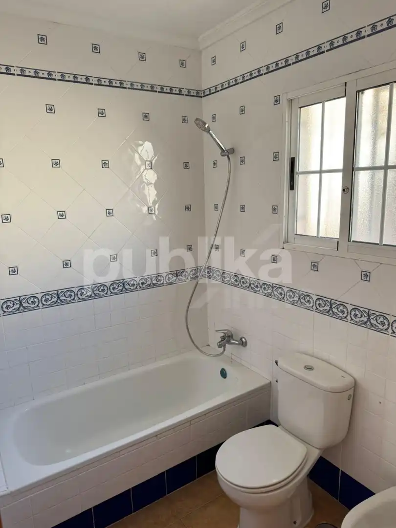 Bathroom of Detached homes for sale in Guardamar del Segura  with Private garden, Terrace and Balcony