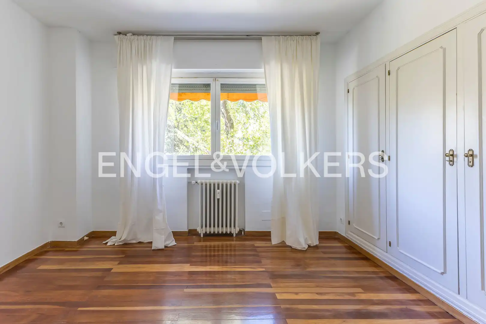 Bedroom of Flat for rent in Chamartín