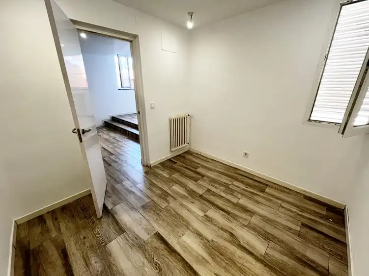 Piso en venta en Madrid con Calefacción, Lavadora y Microondas