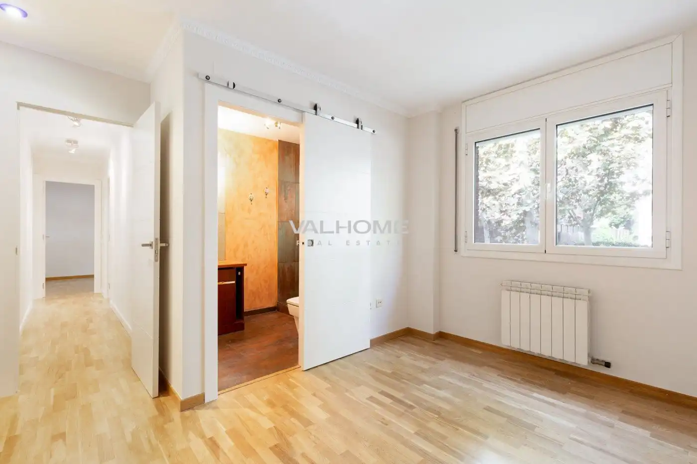Schlafzimmer von Wohnung zum Verkauf in Sant Cugat del Vallès mit Klimaanlage, Heizung und Parkett