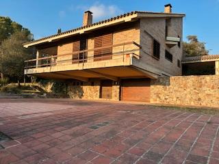 Vista exterior de Casa o xalet en venda en L'Ametlla del Vallès amb Calefacció, Jardí privat i Terrassa