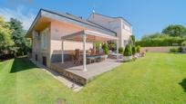 Garten von Haus oder Chalet zum verkauf in Villanueva del Pardillo mit Klimaanlage, Schwimmbad und Balkon