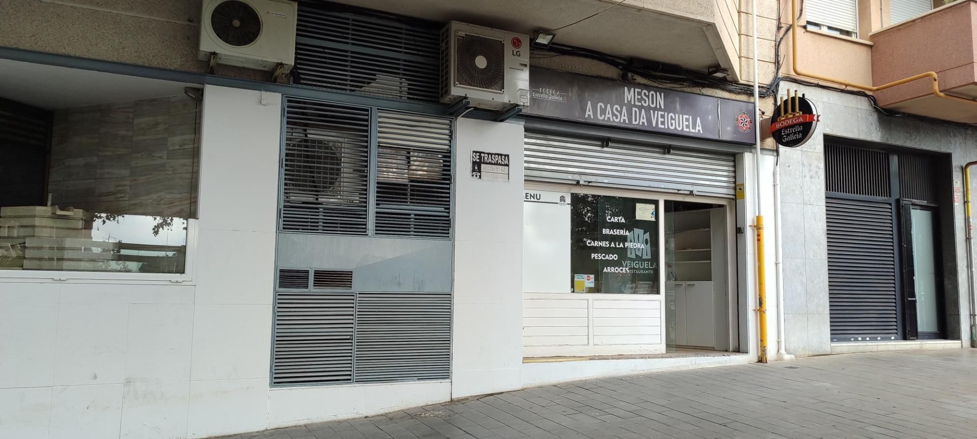Exterior view of Premises to rent in Esplugues de Llobregat  with Air Conditioner