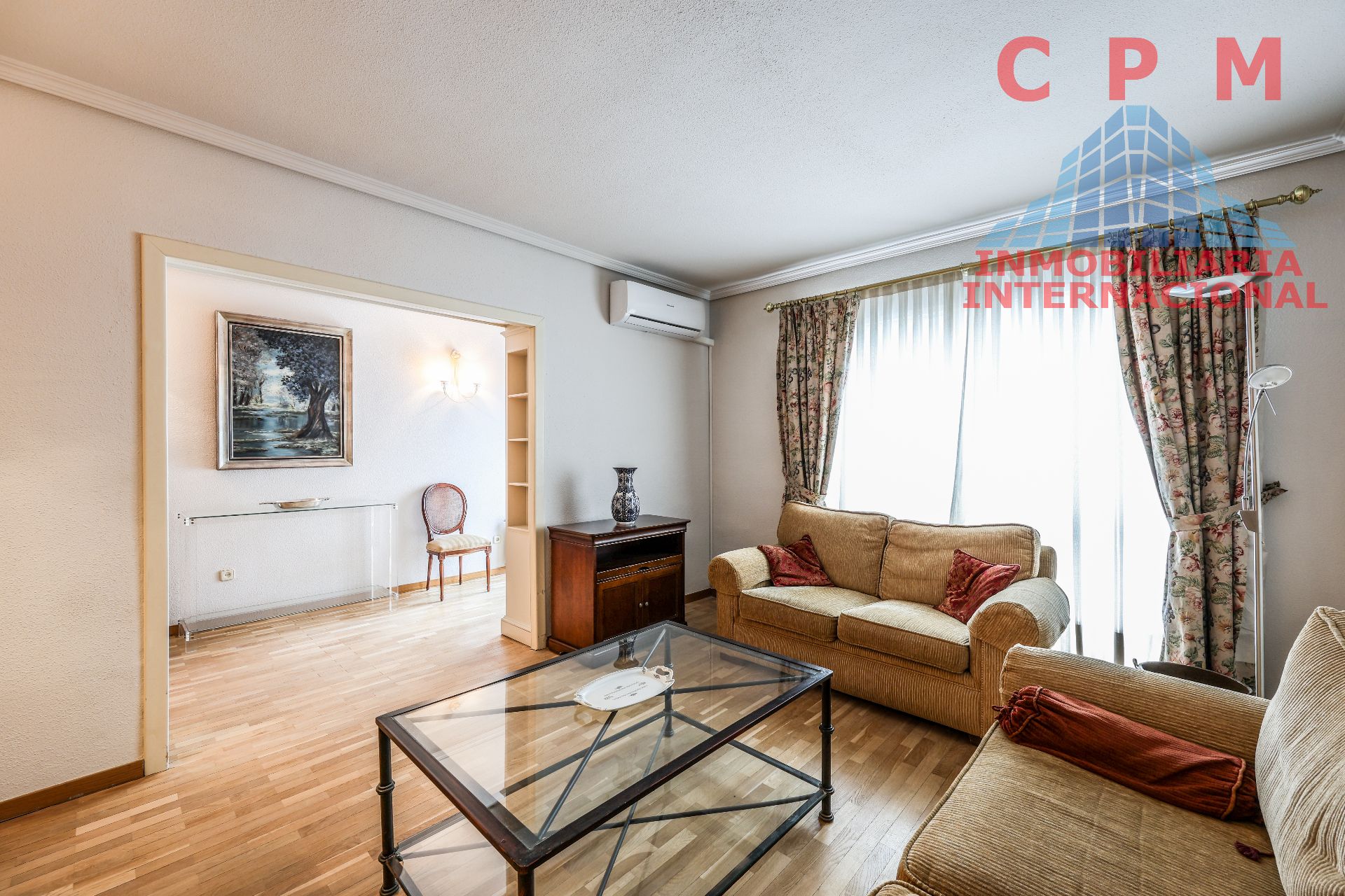 Sala de estar de Piso de alquiler en  Madrid Capital con Aire acondicionado, Calefacción y Parquet