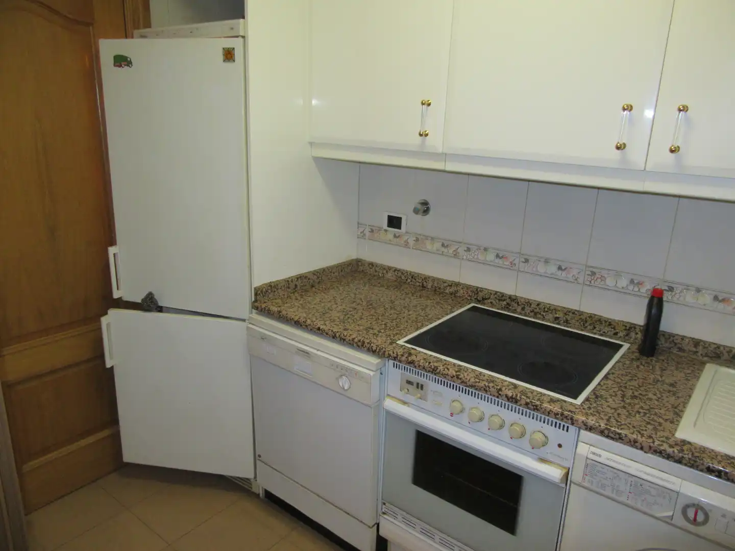 Cocina de Piso de alquiler en Zaragoza con Calefacción, Amueblado y Lavadora