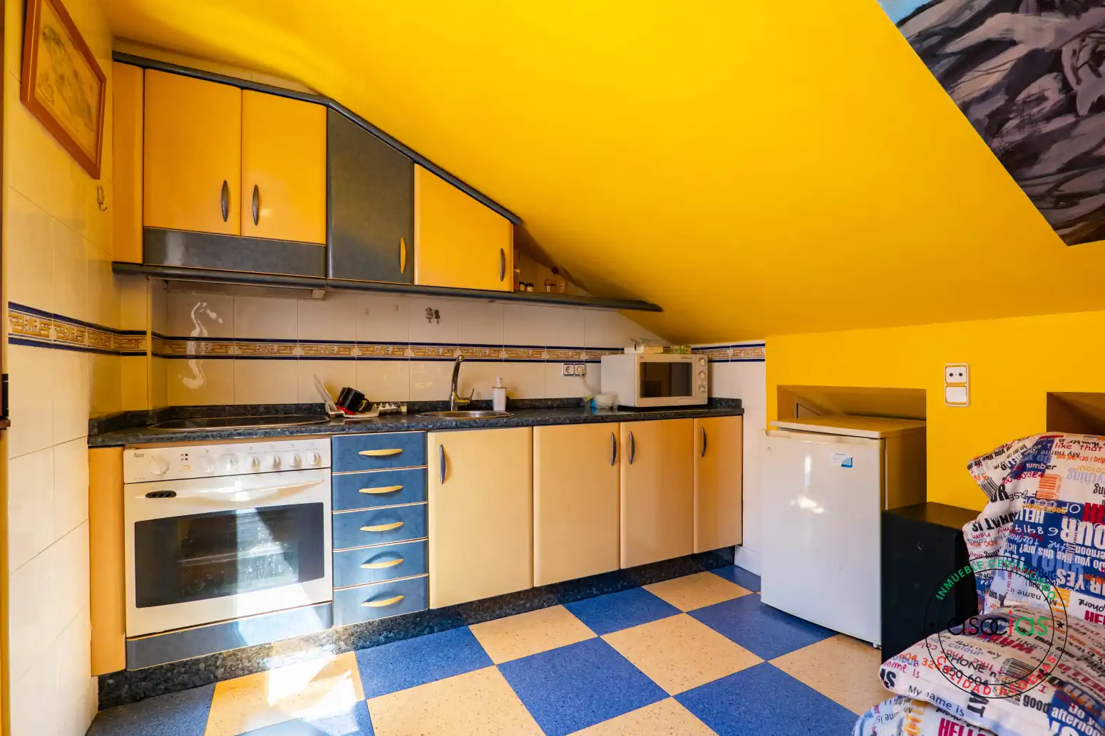 Cocina de Piso en venta en Gijón  con Calefacción y Trastero
