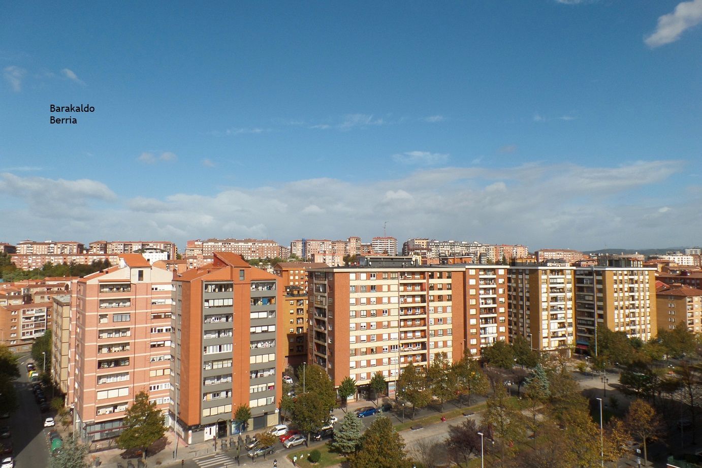 Vista exterior de Pis en venda en Barakaldo  amb Calefacció, Parquet i Rentadora