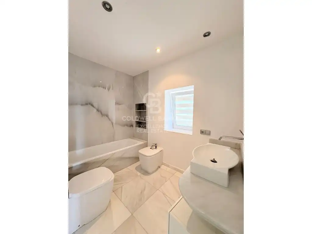 Baño de Piso de alquiler en Valencia con Terraza