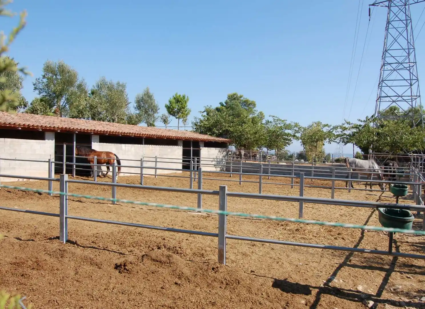 Vista exterior de Finca rústica en venda en Vilanova i la Geltrú amb Aire condicionat, Calefacció i Traster